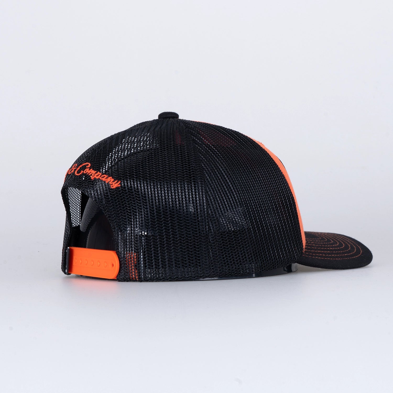 BEAR LOW TRUCKER CAP - BLACK