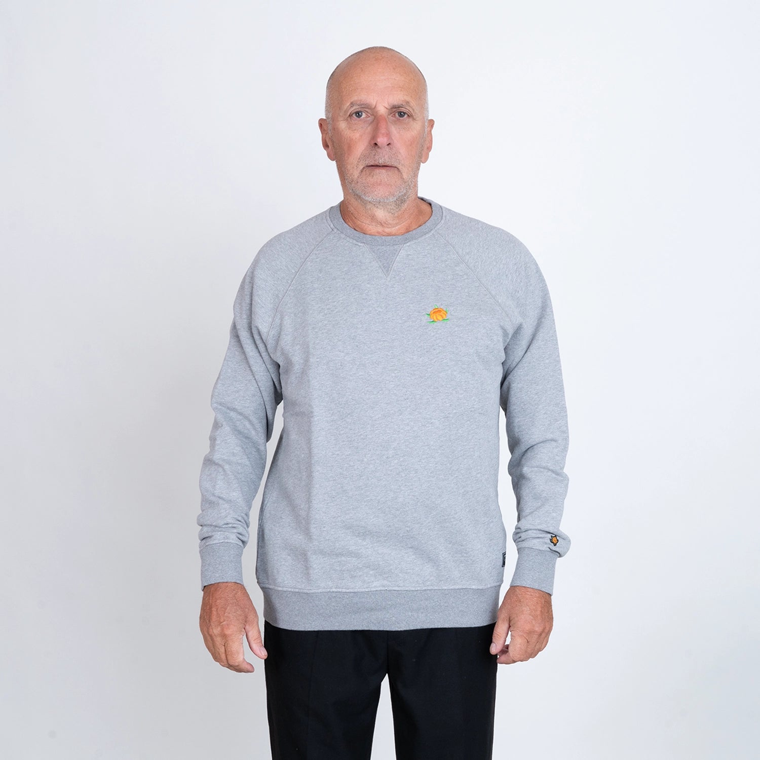 CB CREWNECK - HEATHER GREY