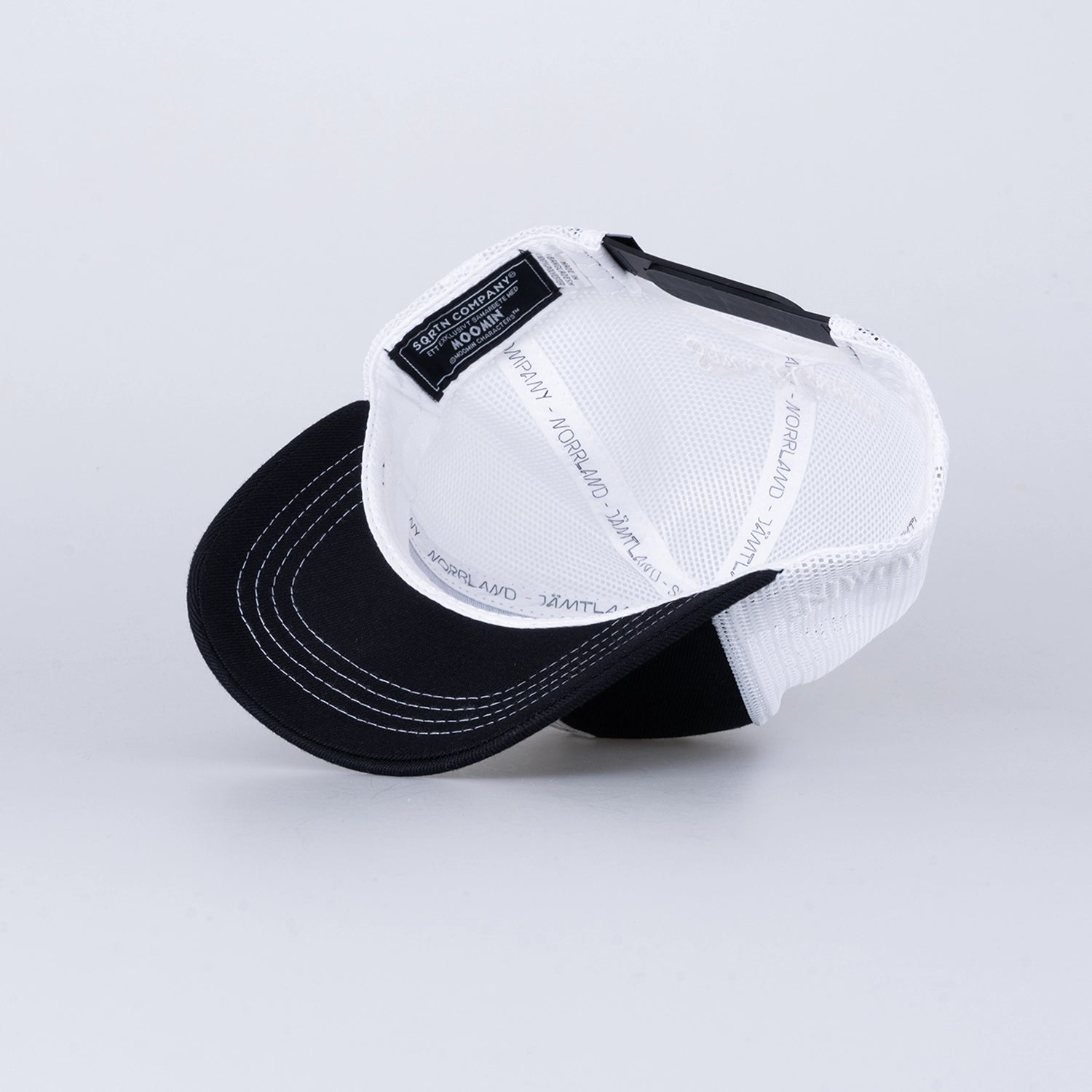 MUMIN AXE KIDS TRUCKER CAP - MOOMIN BLACK