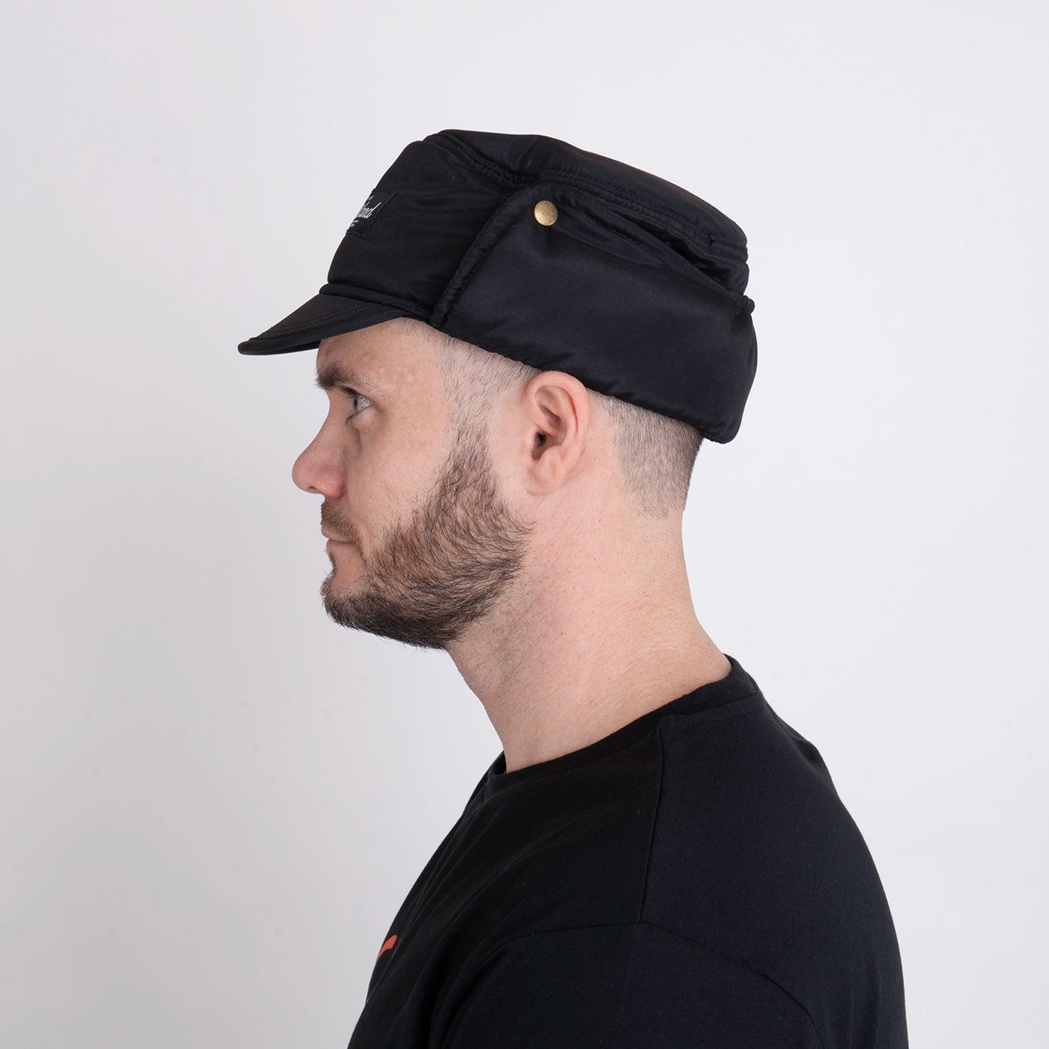 HÖGLEKARDALEN CAP - BLACK