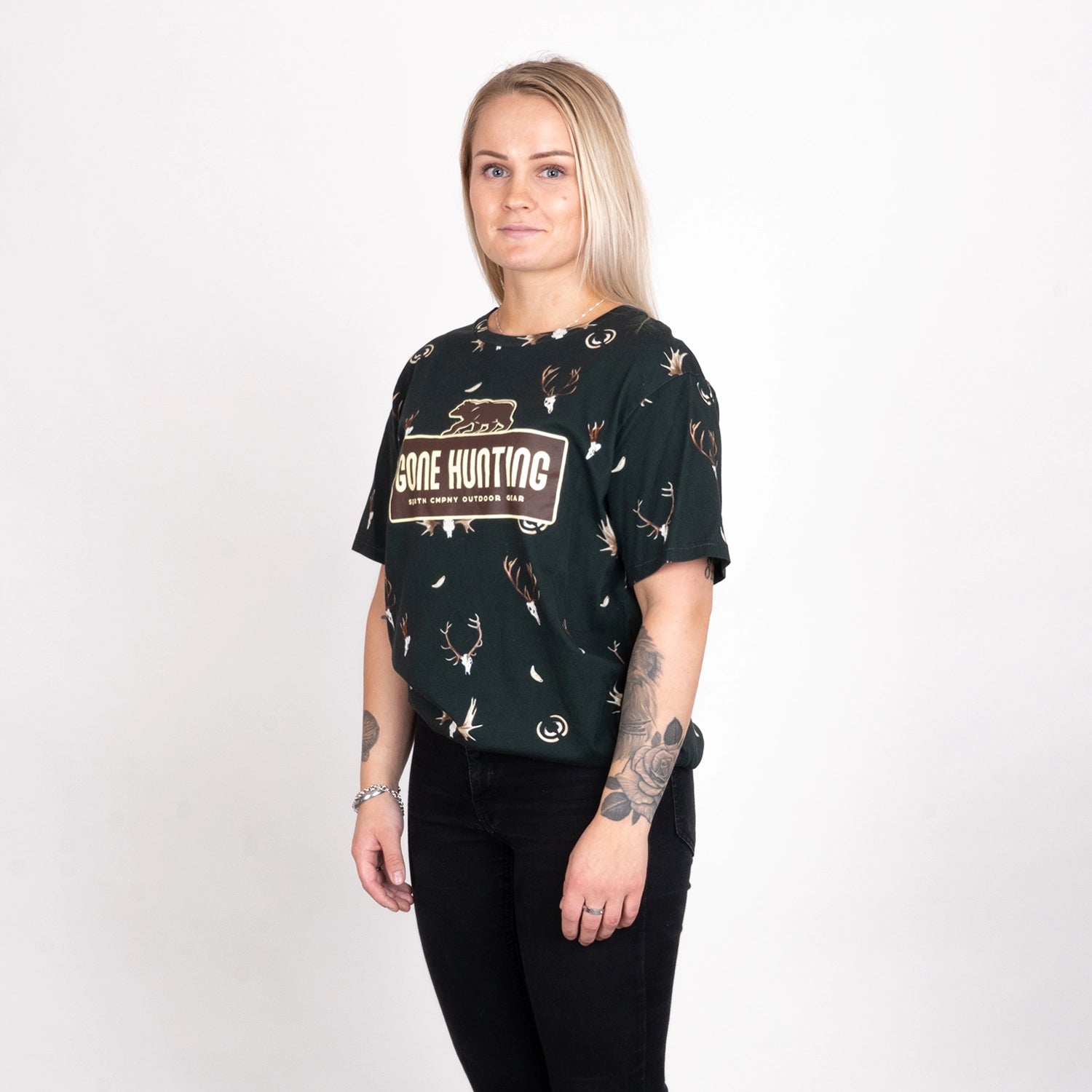 GONE HUNTING T-SHIRT - TROPHIES OLIVE