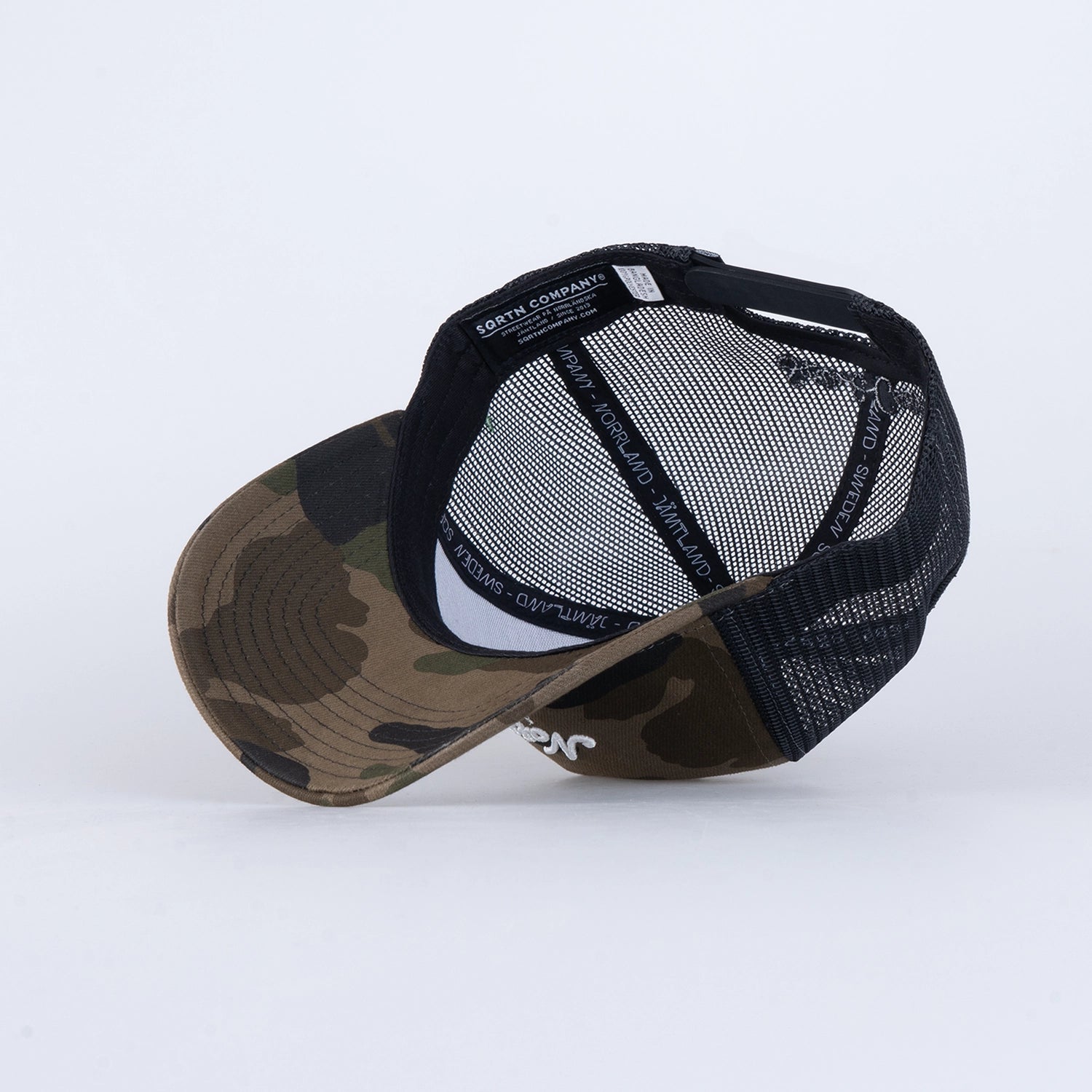 TGN SCRIPT TRUCKER CAP - HOOKED CAMO